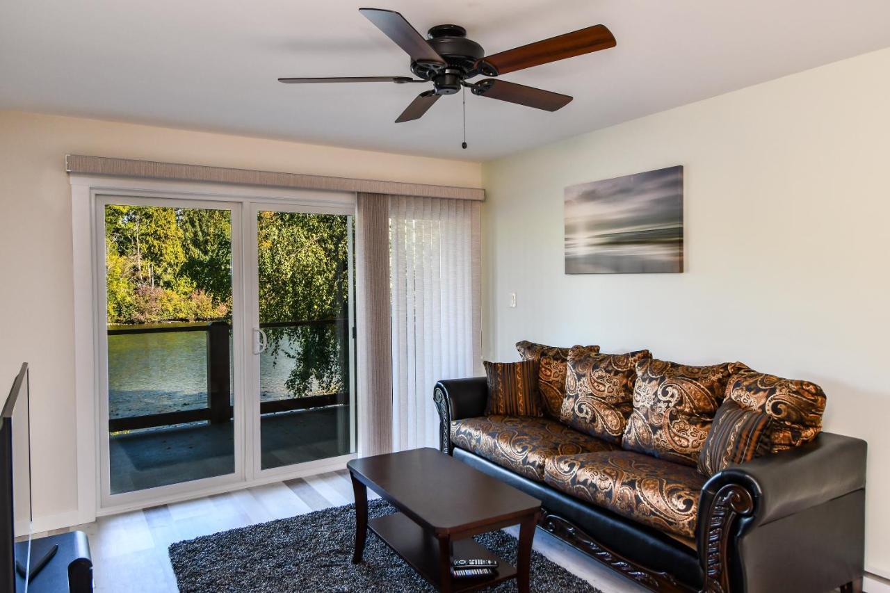 Chateau Riverside Campbell River Esterno foto