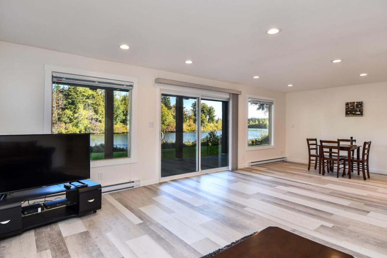 Chateau Riverside Campbell River Esterno foto